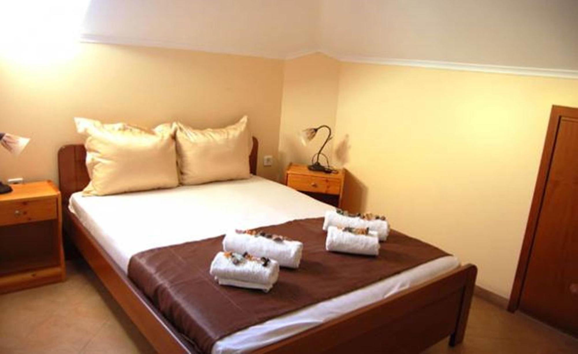 Melachrini Apartments Vrasná الغرفة الصورة